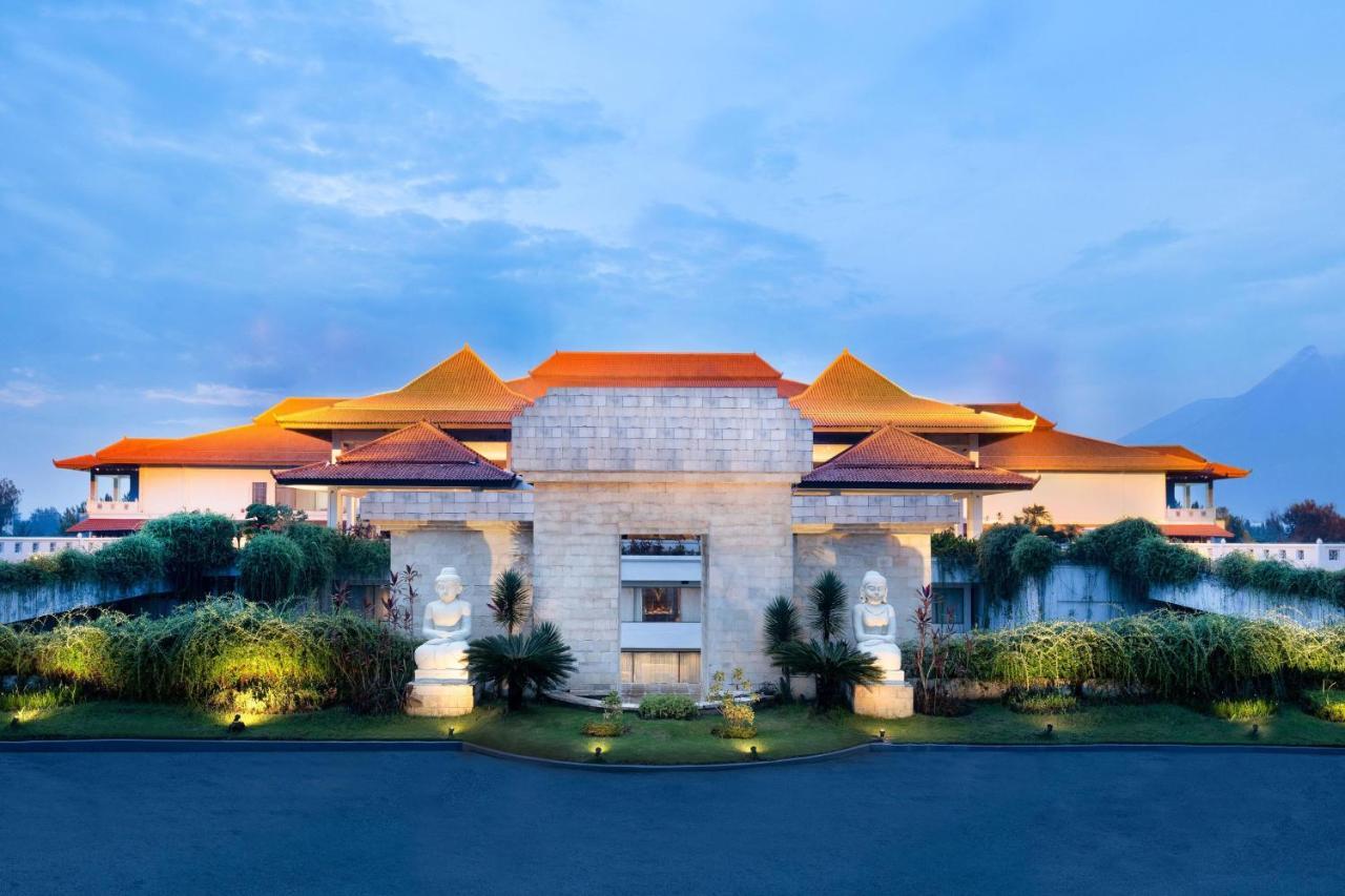 Mustika Yogyakarta Resort And Spa Maguwo Exterior photo