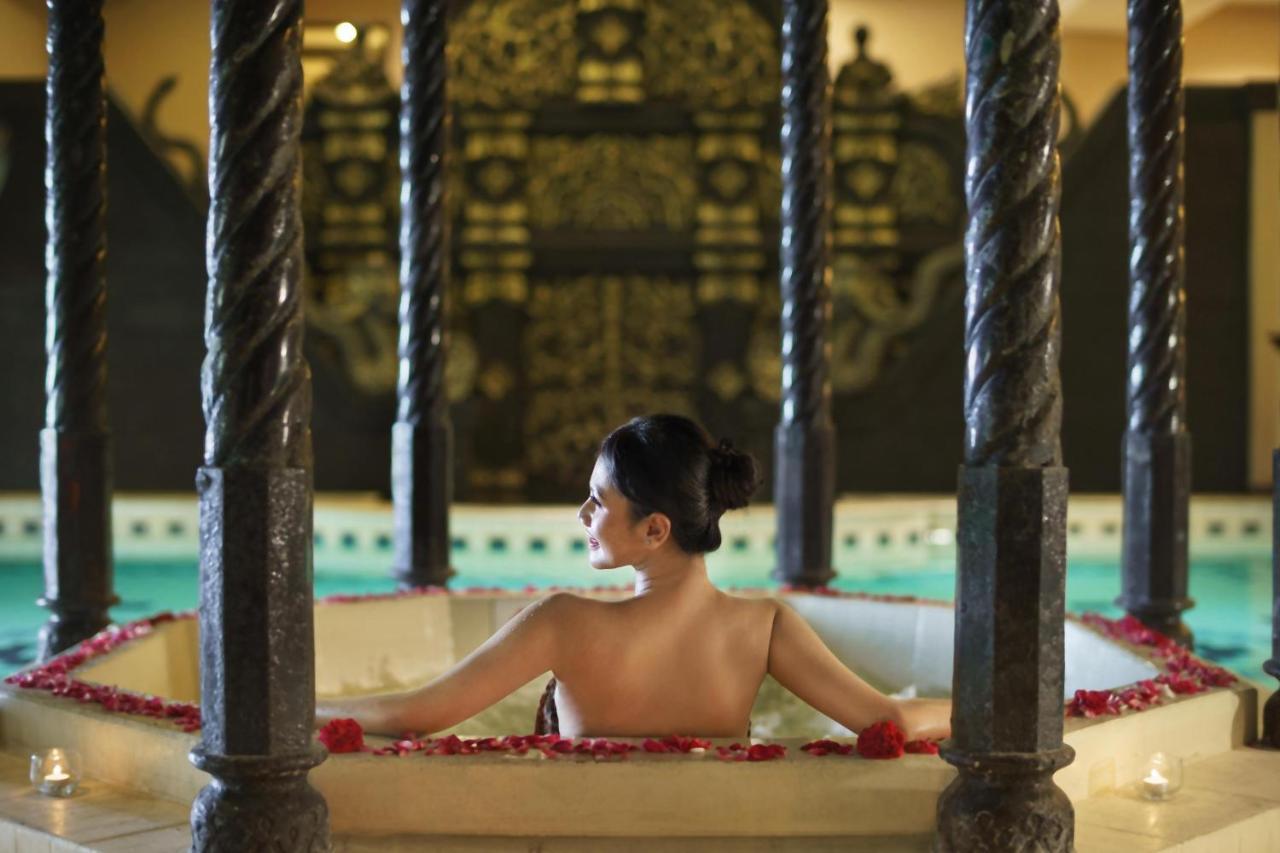 Mustika Yogyakarta Resort And Spa Maguwo Exterior photo